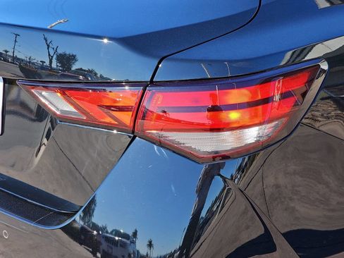 Used 2025 Nissan Sentra S image 38