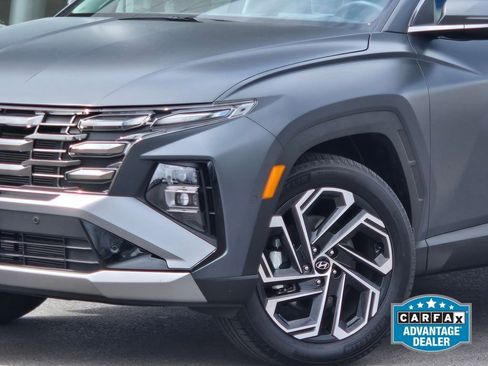 Certified 2025 Hyundai Tucson Limited AWD/4WD image 2