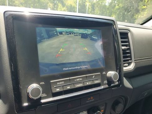 Used 2022 Nissan Frontier SV AWD/4WD image 23