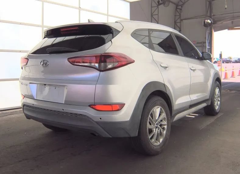 Used 2018 Hyundai Tucson SEL FWD image 2