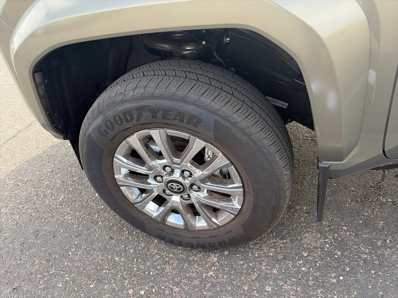 Used 2026 Toyota Tacoma Limited AWD/4WD image 9