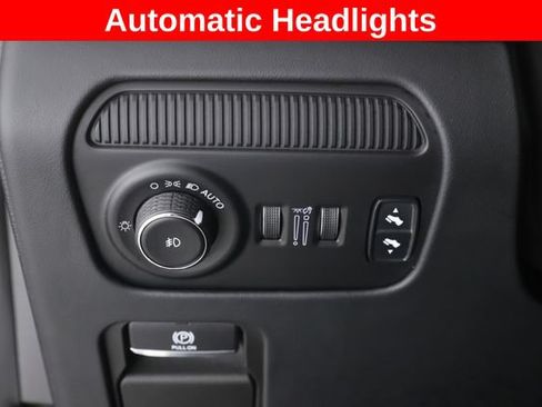 Used 2025 Jeep Grand Wagoneer Series III w/ Rear Seat Video Group 1 AWD/4WD image 21