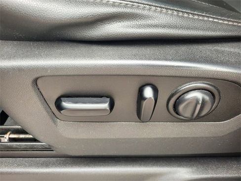 Used 2019 GMC Sierra 1500 SLT w/ SLT Premium Plus Package image 6