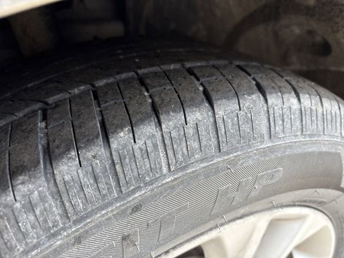 Used 2019 Ford Escape SE image 11