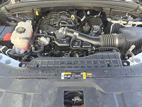 Used 2025 Jeep Grand Cherokee L Altitude image 35