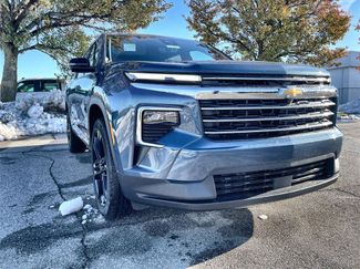 New 2026 Chevrolet Traverse LT w/ Driver Confidence Package video 2