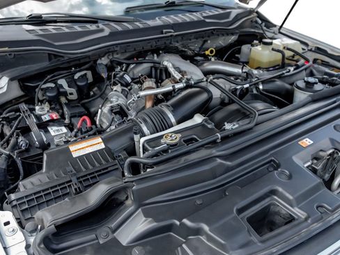 Used 2022 Ford F250 Platinum w/ FX4 Off-Road Package image 57