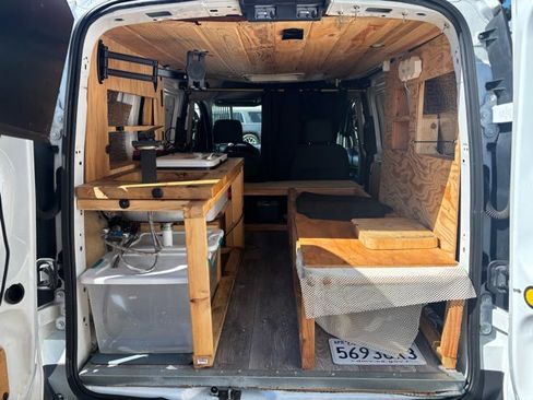 Used 2016 Ford Transit Connect XLT image 9