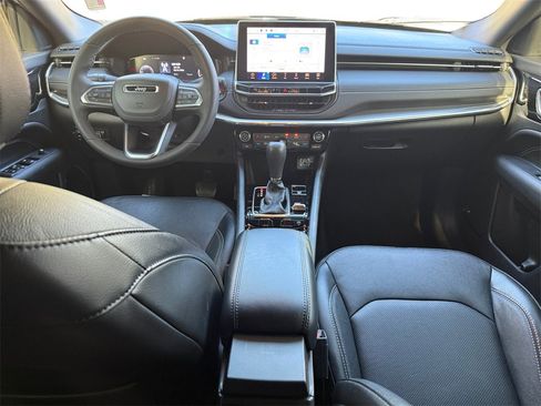 Used 2023 Jeep Compass High Altitude image 10