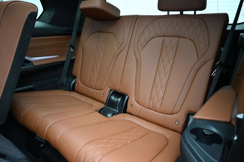 Used 2023 BMW X7 M60i w/ Executive Package AWD/4WD image 25