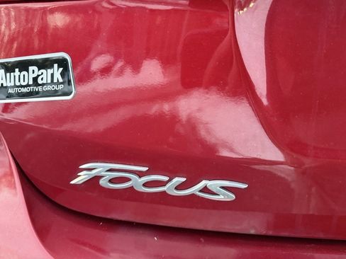 Used 2017 Ford Focus SE image 10