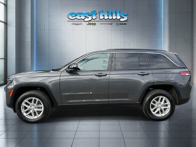 Certified 2025 Jeep Grand Cherokee Laredo X w/ Luxury Tech Group I AWD/4WD image 6