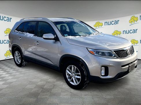 Used 2014 Kia Sorento LX image 1