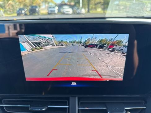 Used 2024 Chevrolet Trax RS w/ Driver Confidence Package image 14