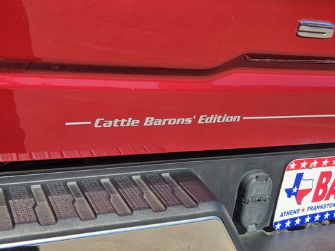 Used 2019 GMC Sierra 1500 SLT w/ Driver Alert Package I image 9