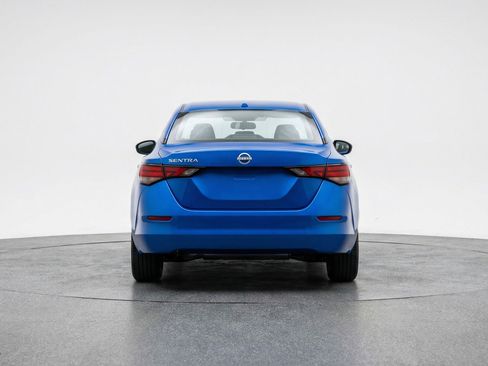 Used 2025 Nissan Sentra SV image 7