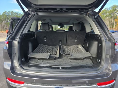 Used 2022 Jeep Grand Cherokee Limited 4xe w/ Luxury Tech Group II image 15