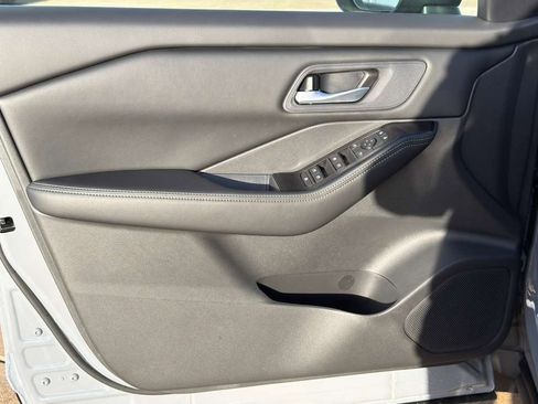 New 2026 Nissan Rogue SV image 18