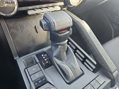 Used 2025 Toyota Tacoma TRD Off-Road AWD/4WD image 15