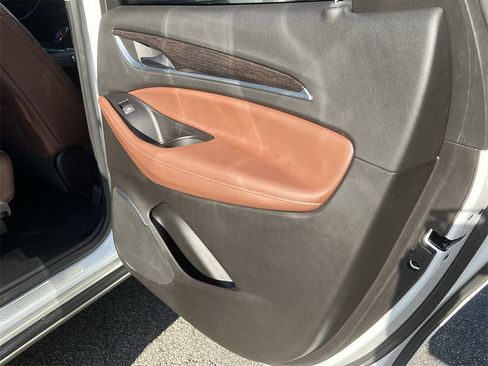 Used 2019 Buick Enclave Avenir w/ Avenir Technology Package image 14