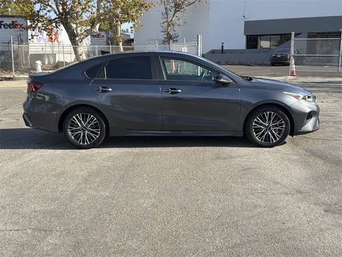 Used 2024 Kia Forte GT-Line w/ GT-Line Premium Package image 3