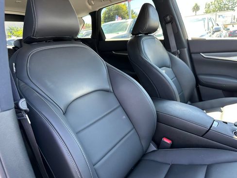 Used 2025 INFINITI QX50 Pure AWD/4WD image 15