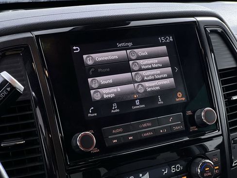 Used 2023 Nissan Titan SV w/ SV Convenience Package image 20