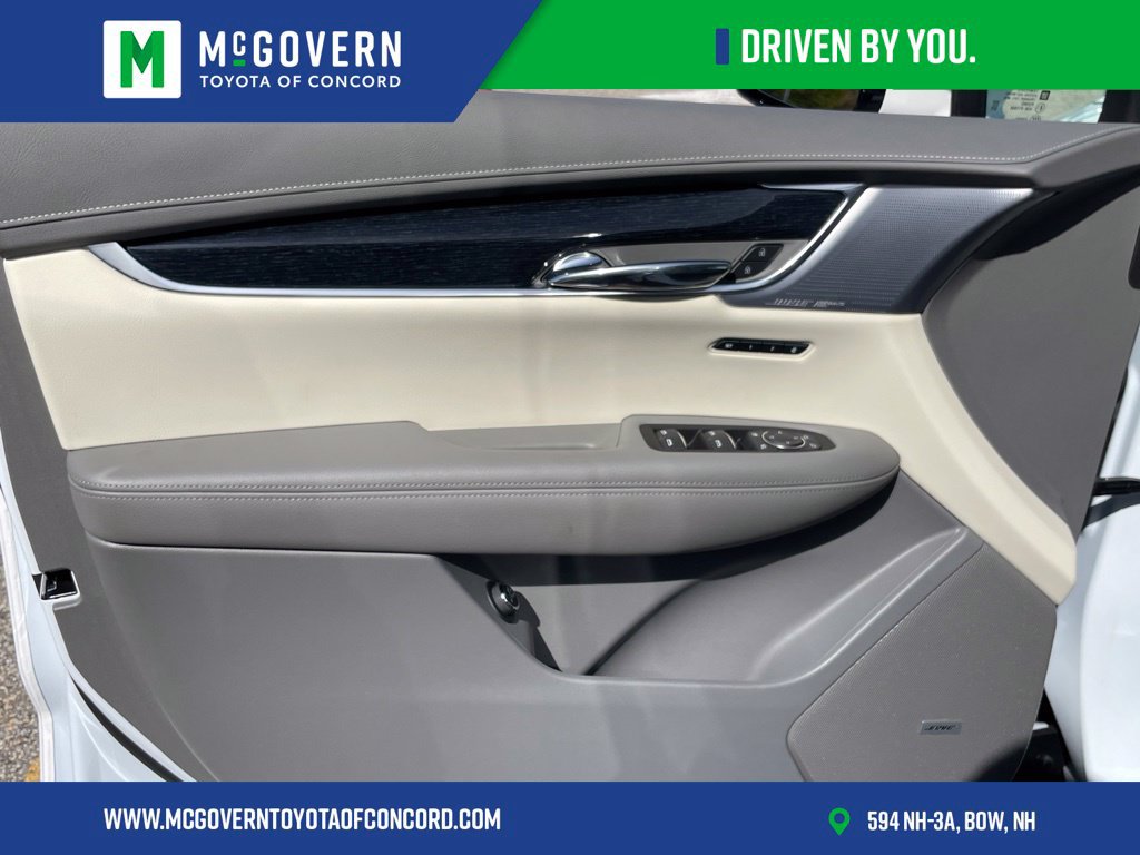Used 2025 Cadillac XT6 Premium Luxury AWD/4WD image 14