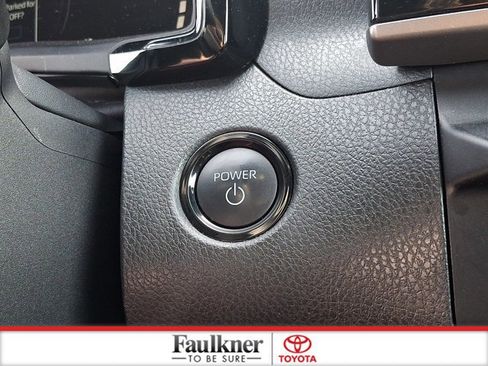 Certified 2025 Toyota Camry SE image 23