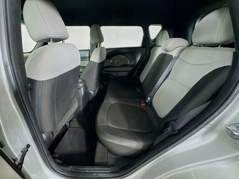 Used 2018 Kia Soul w/ Convenience Package image 26