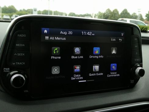 Used 2020 Hyundai Santa Fe Limited image 6