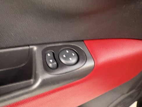 Used 2013 FIAT 500 Lounge w/ Luxury Leather Pkg FWD image 22