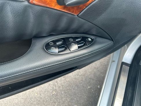 Used 2007 Mercedes-Benz E 350 4MATIC Sedan image 19