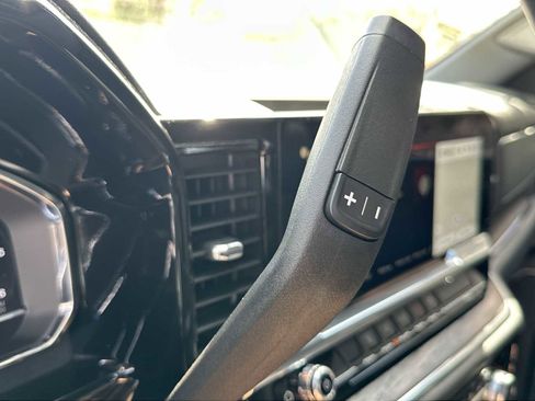 Certified 2024 GMC Sierra 3500 SLT image 23