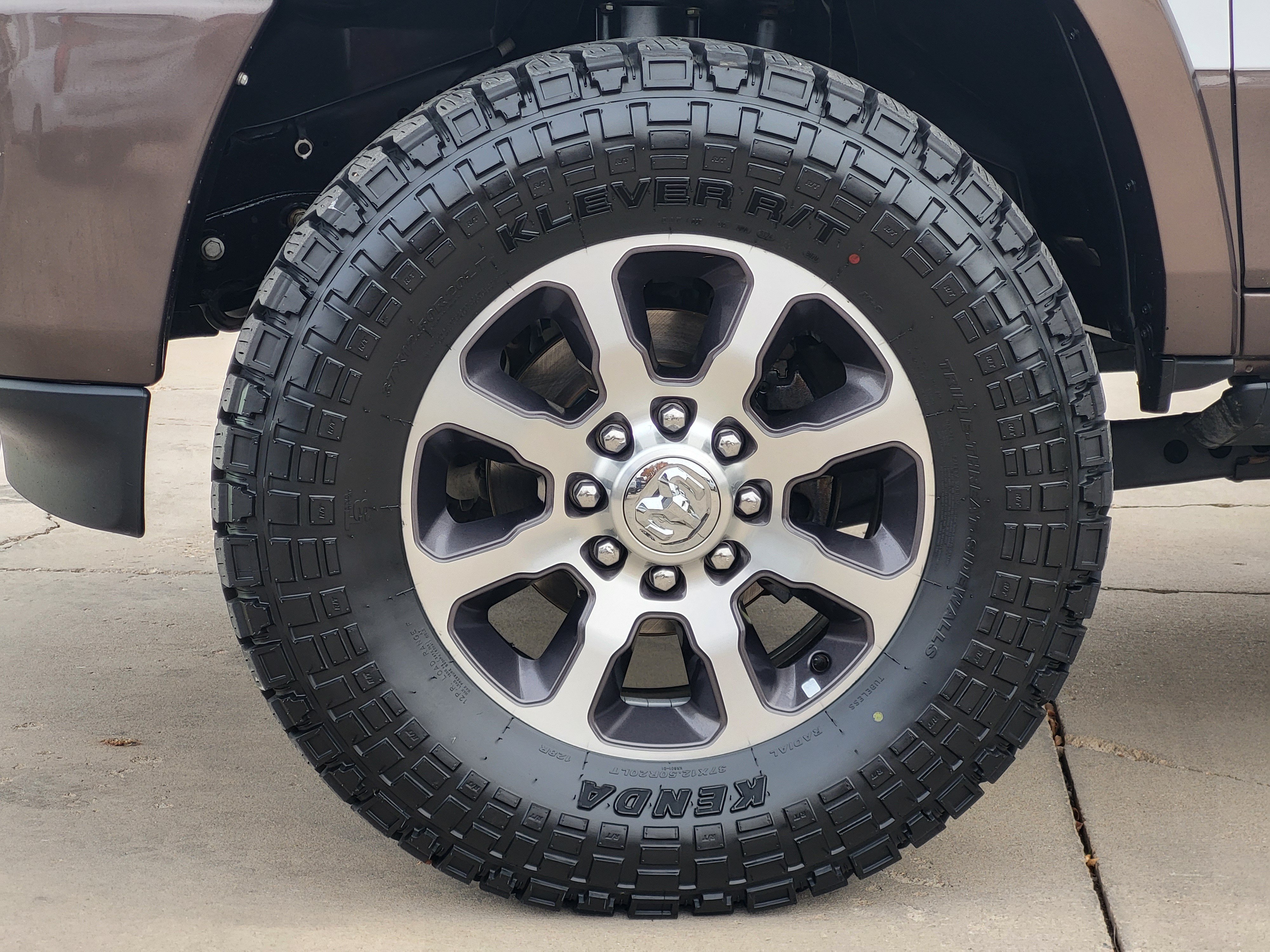 Used 2023 RAM 2500 Limited AWD/4WD image 11