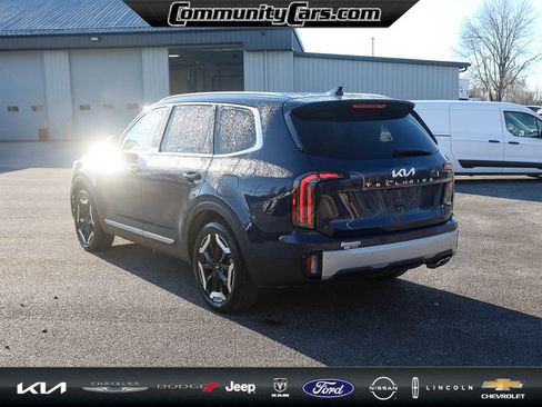 Used 2024 Kia Telluride EX image 5