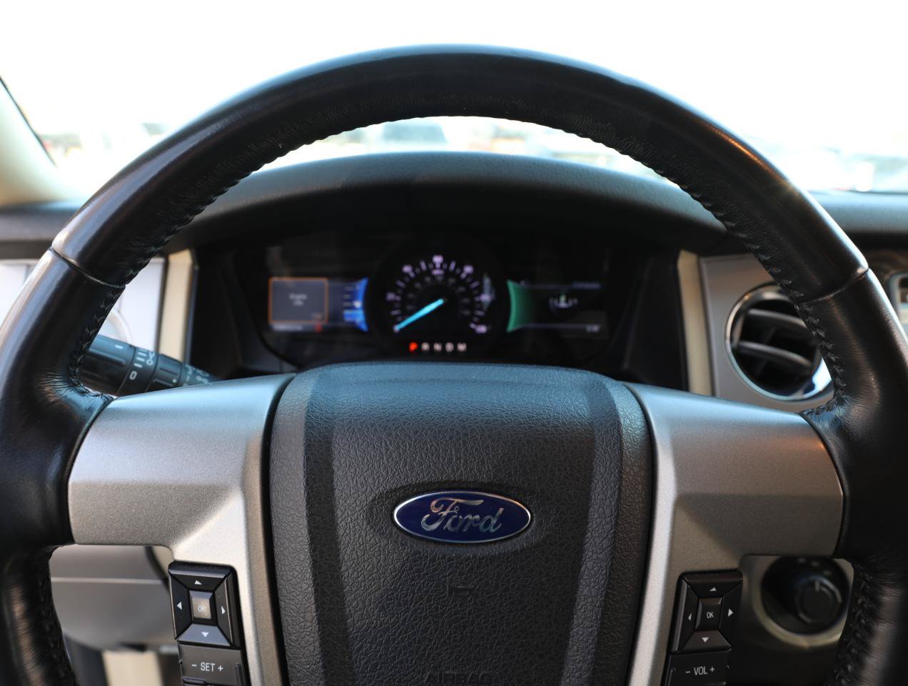 Used 2016 Ford Expedition Limited AWD/4WD image 27
