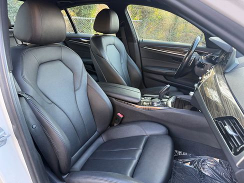 Used 2018 BMW 530i xDrive image 40