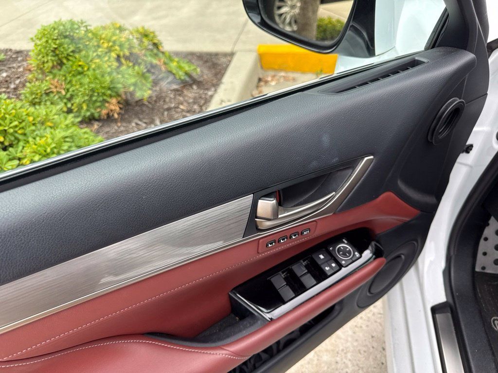 Used 2015 Lexus GS 350 w/ F Sport Package RWD image 4