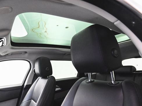 Used 2024 Land Rover Range Rover Velar S image 29