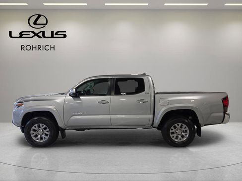 Used 2019 Toyota Tacoma Limited image 8