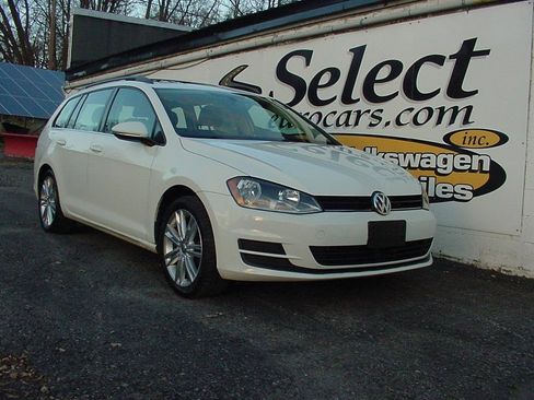 Used 2016 Volkswagen Golf Limited Edition image 1