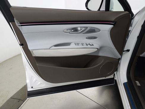 New 2026 Genesis GV70 2.5T Advanced AWD/4WD image 10