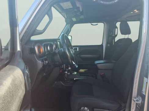 Used 2021 Jeep Gladiator Mojave AWD/4WD image 17