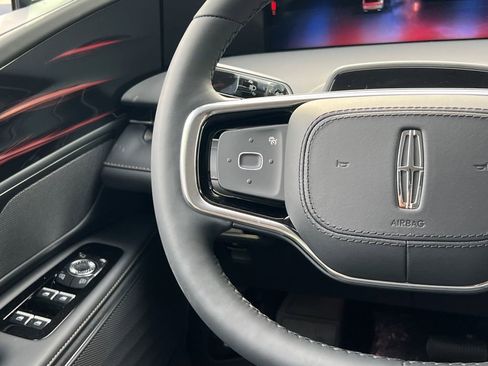 New 2026 Lincoln Nautilus Premier image 15