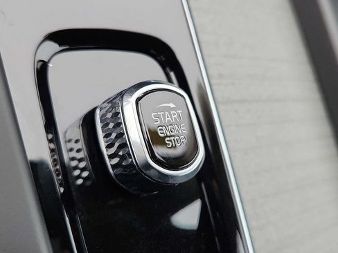 Used 2025 Volvo XC60 T8 Plus w/ Protection Package Premier image 23