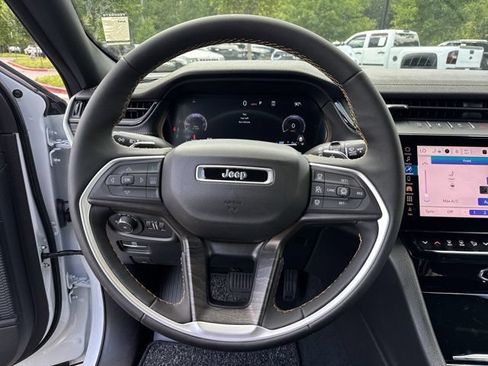 New 2026 Jeep Grand Cherokee L Limited AWD/4WD image 26