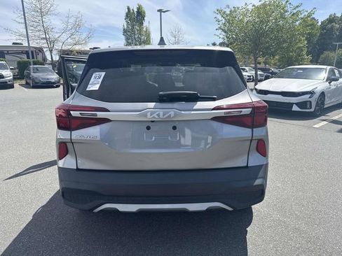 Used 2022 Kia Seltos LX image 5