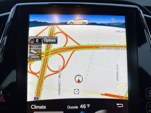 Used 2018 Toyota Prius Prime Advanced image 25