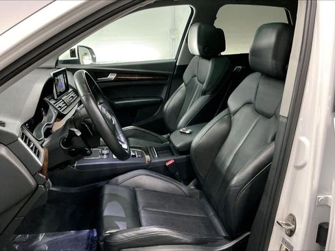 Used 2018 Audi Q5 2.0T Premium Plus w/ Premium Plus Package image 27